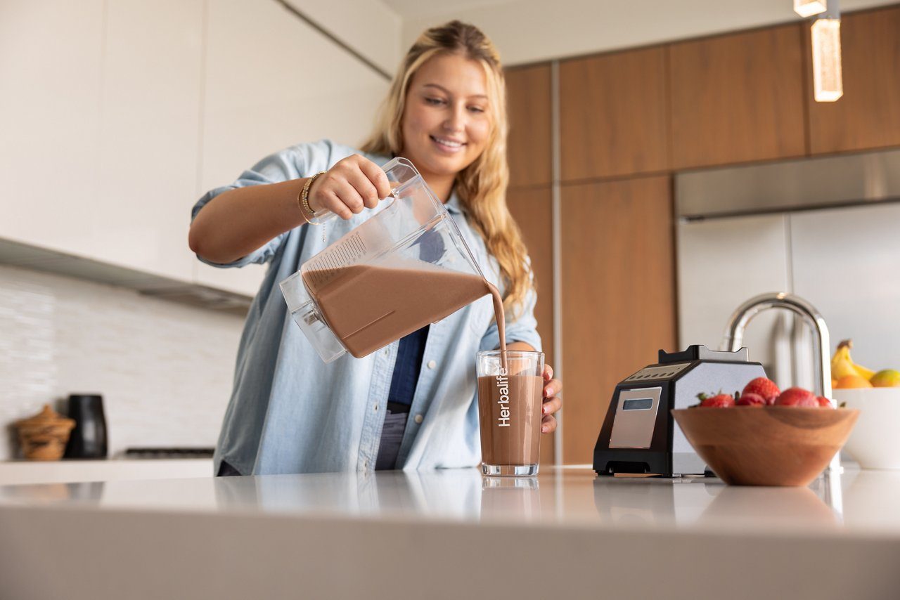 Making a Herbalife shake at home
